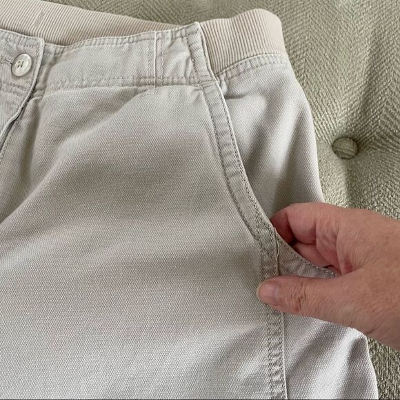 LL Bean Stone Classic Fit Knit Waist Pants 10P Petite - Picture 6 of 9